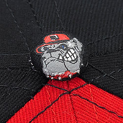WovenOrPrintedButton_HeadwearDecorationO